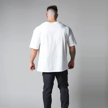 LYFT jaunu sporta fitnesa īsām piedurknēm vīriešu apaļu kakla pusi piedurknēm T-krekls topi hip-hop apģērbu, korejiešu gadījuma īsām piedurknēm