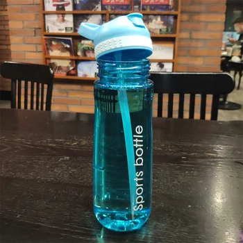 Ir 2021. Karstā Pārdošanas Sporta Ūdens Pudele Ar Salmiņu BPA Bez Dzeramā Ūdens Tējkanna Veselīgu Plastmasas Portatīvo Sporta Pudeles