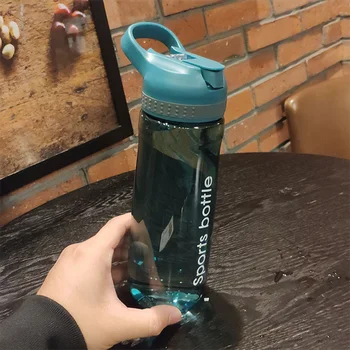 Ir 2021. Karstā Pārdošanas Sporta Ūdens Pudele Ar Salmiņu BPA Bez Dzeramā Ūdens Tējkanna Veselīgu Plastmasas Portatīvo Sporta Pudeles