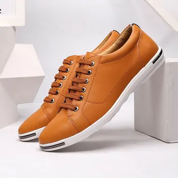 Ikdienas apavi vīriešiem ir 2021. jaunu karstā modes pu ādas vīriešu cietie apavi ērti mežģīnes-up dzīvokļi vīriešu čības zapatos de hombre